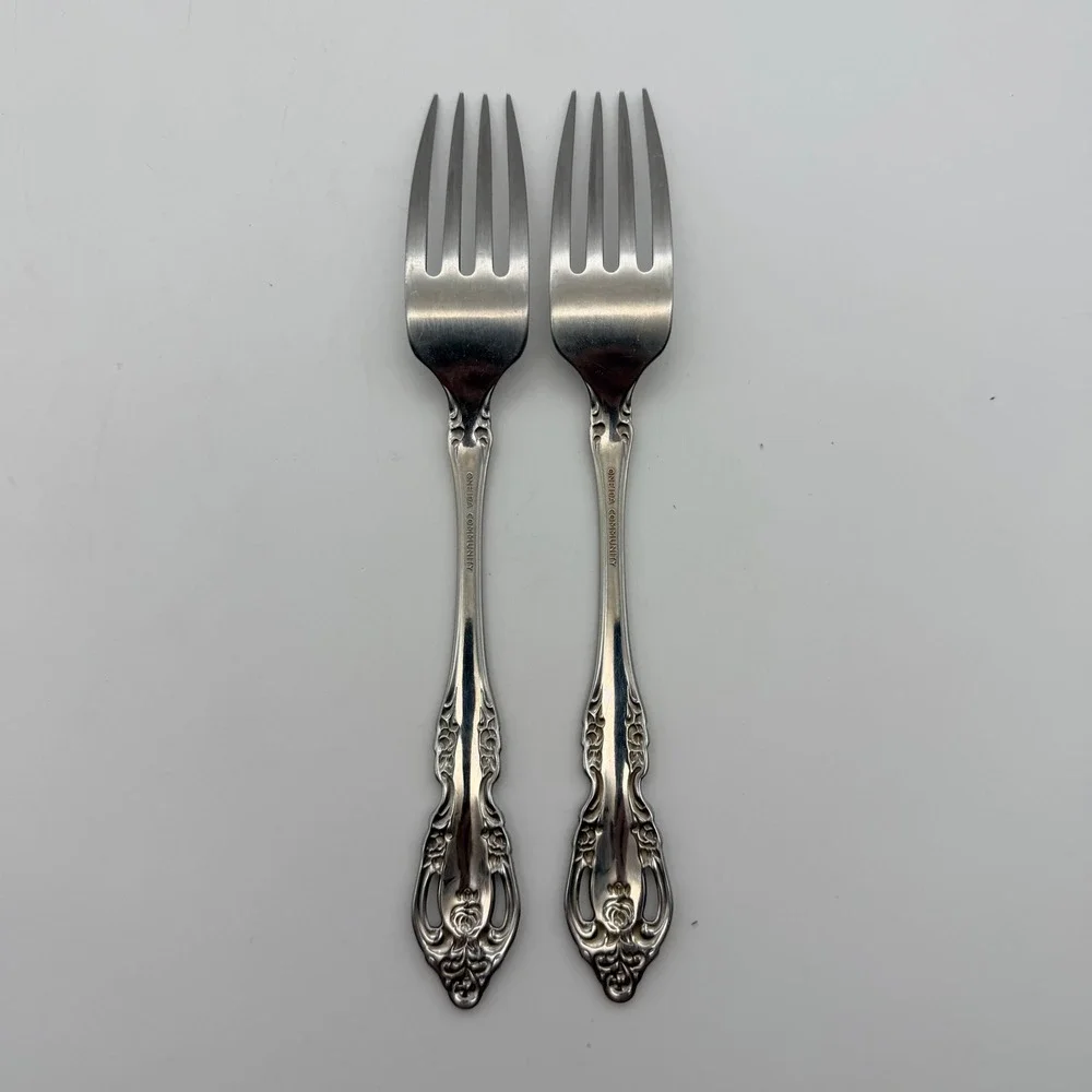 Oneida Community Brahms Stainless Flatware 14 Piece Set Floral Pierced Handle